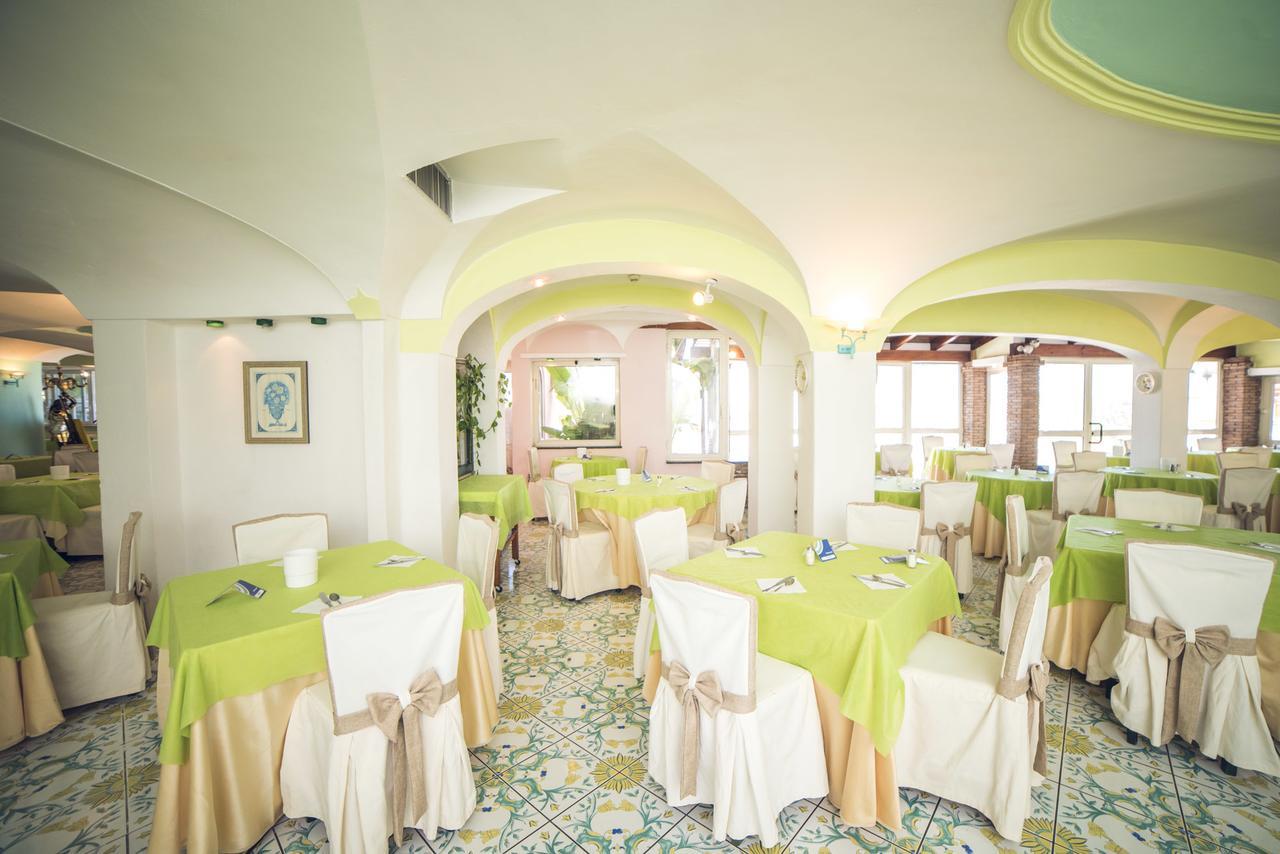 Hotel Carlo Magno Forio di Ischia Buitenkant foto