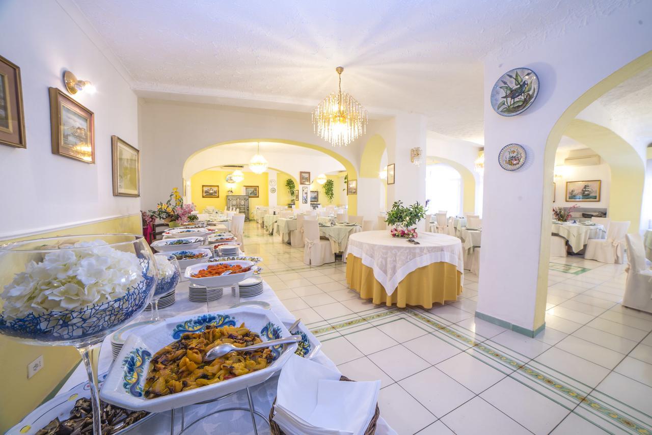 Hotel Carlo Magno Forio di Ischia Buitenkant foto