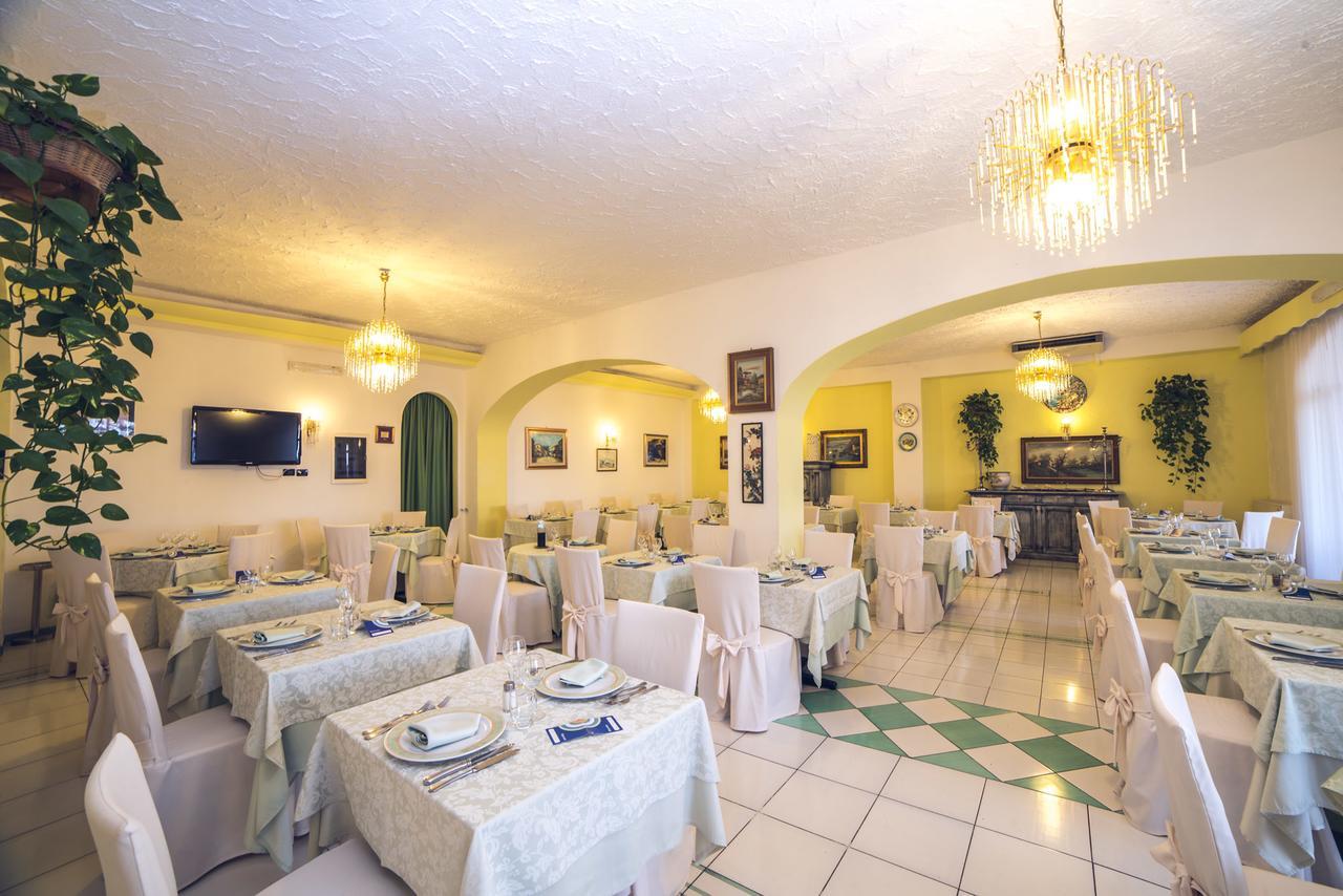 Hotel Carlo Magno Forio di Ischia Buitenkant foto