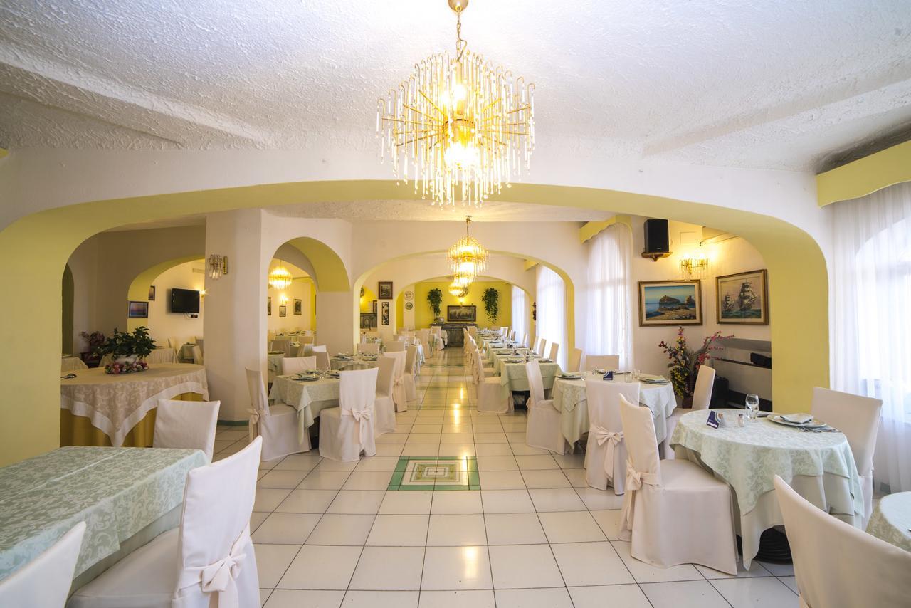 Hotel Carlo Magno Forio di Ischia Buitenkant foto